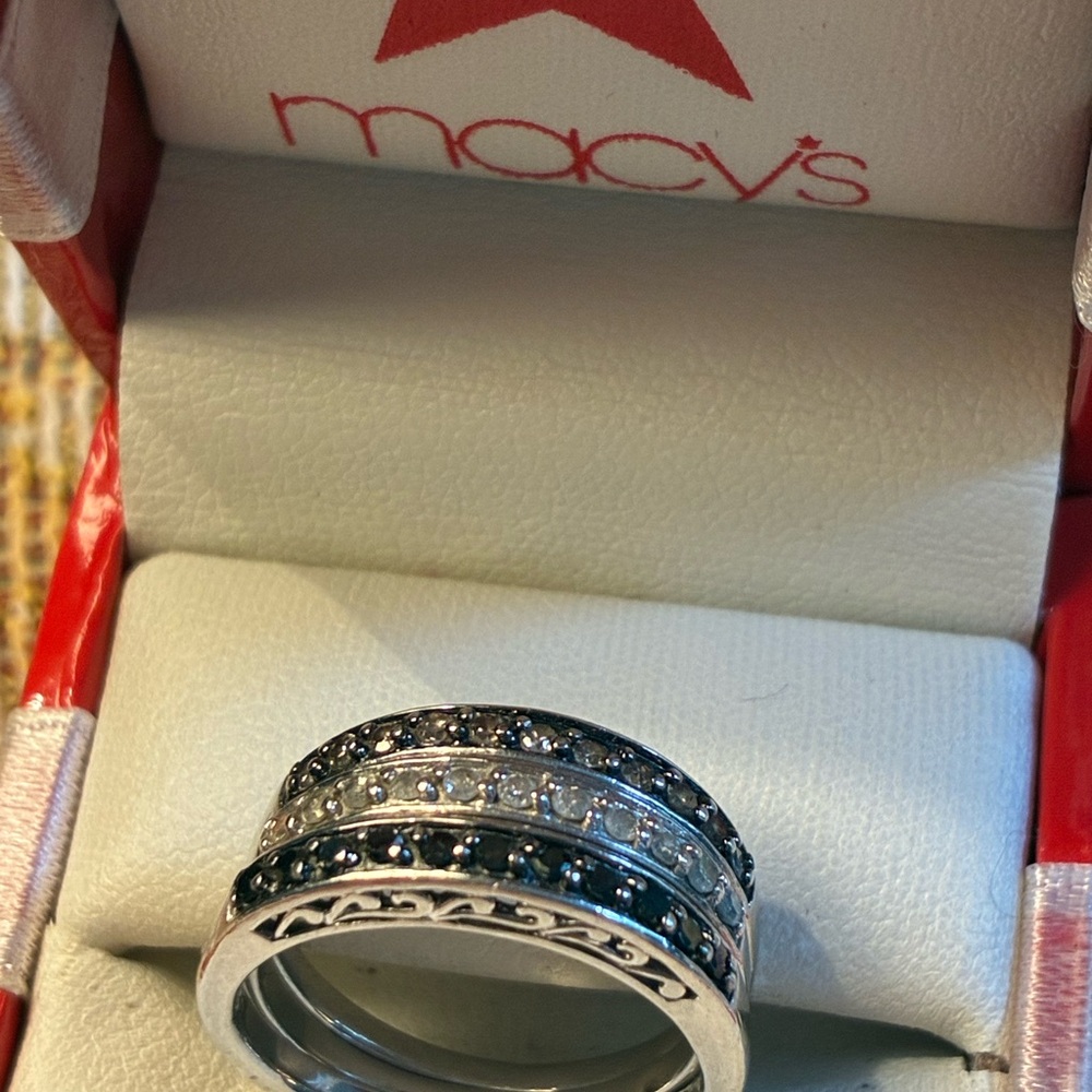 Macy’s Bridge Multi Diamond 3 Stack 1/2 ct. TWT. Size 7 Ring In Orig.  Gift Box